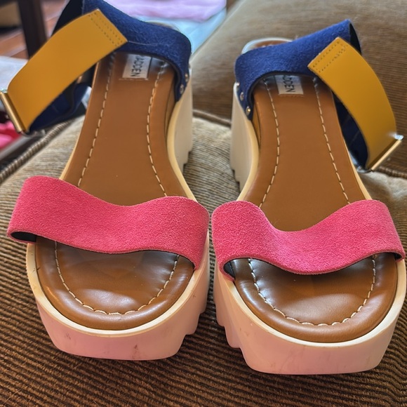 Steve Madden platform multicolor sandal size 8.5. Wore one time. - Picture 5 of 5